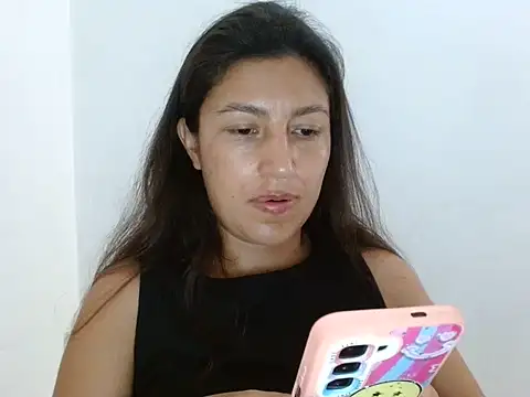 SarahFriendly online show from 05/27/26, 01:52