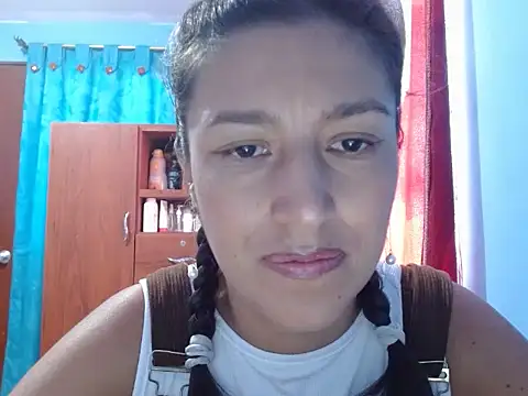 SarahFriendly online show from 06/23/26, 03:32