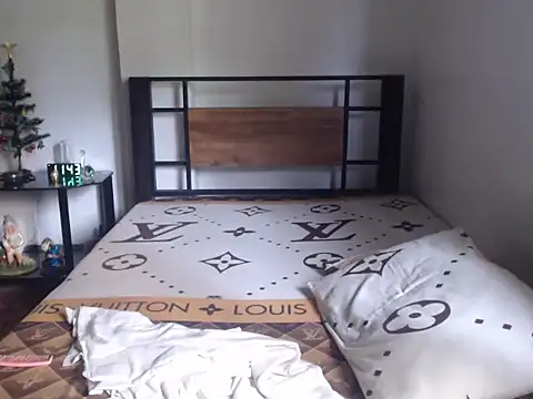 Prettysweetmum online show from 02/04/26, 03:45