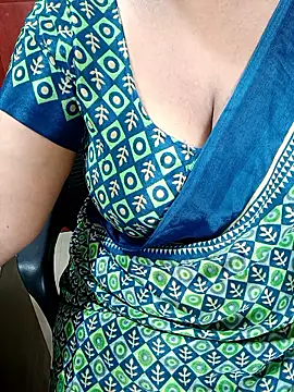 tami lavanya online show from 10/10/25, 04:55