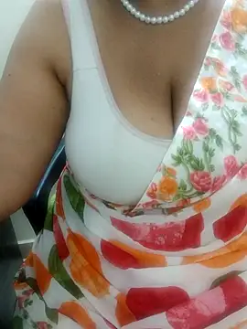 tami lavanya online show from 10/14/25, 05:03