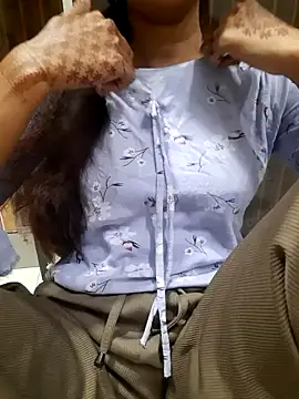 Aarti-kumri online show from 10/13/25, 02:17