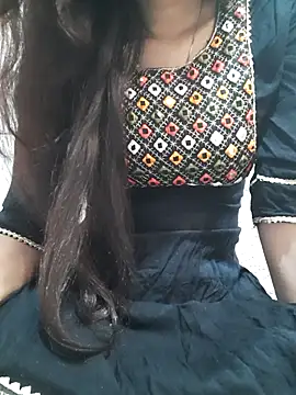 Aarti-kumri online show from 04/17/26, 06:55