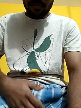 Snapshot of mayur_raaje chatting on 11/11/25, 04:29 mayur raaje online show from 11/11/25, 04:29