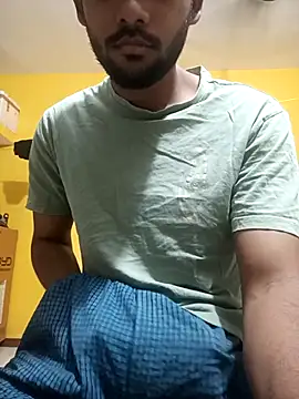 Snapshot of mayur_raaje chatting on 05/26/26, 03:46 mayur raaje online show from 05/26/26, 03:46