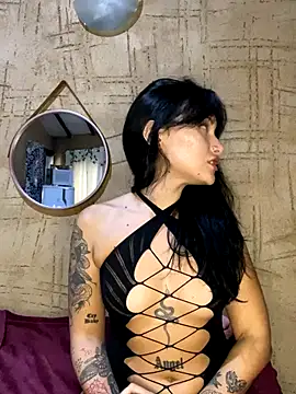 Snapshot of jepetitoiseau chatting on 10/21/25, 07:03 jepetitoiseau online show from 10/21/25, 07:03