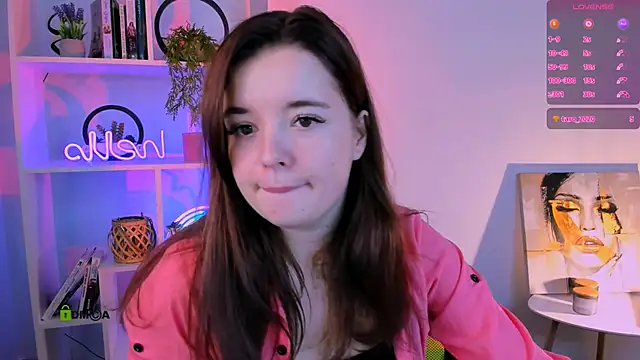 nika-still online show from 09/27/25, 04:23