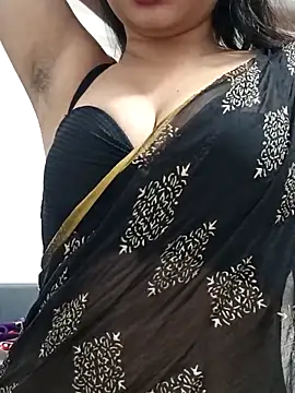 Snapshot of SHREE00017 chatting on 12/19/25, 04:47 SHREE00017 online show from 12/19/25, 04:47