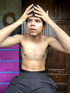 Axel-Mejia online show from 10/31/25, 07:04