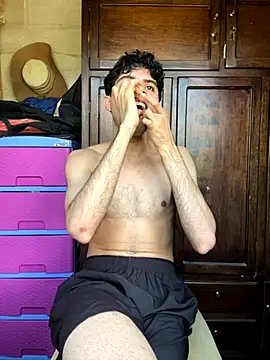 Axel-Mejia online show from 11/17/25, 06:35