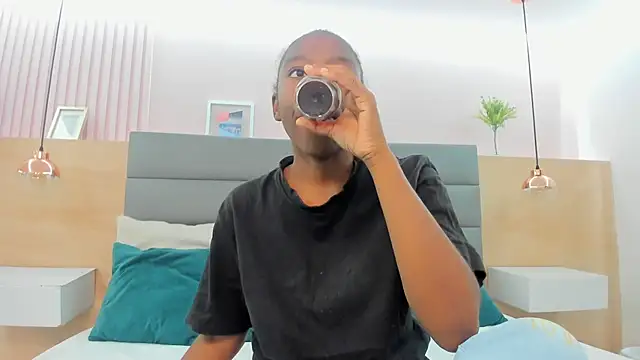  emma willliams  online show from 11/06/25, 01:45