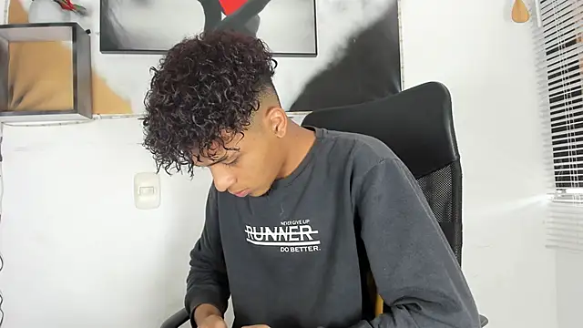 Snapshot of Manuel_Mateus1 chatting on 09/13/25, 09:25 Manuel Mateus1 online show from 09/13/25, 09:25