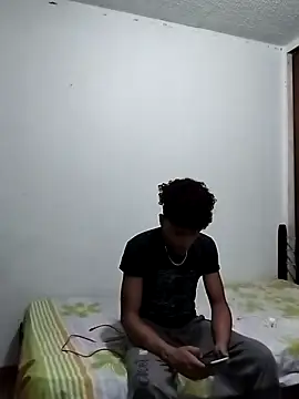 Snapshot of Manuel_Mateus1 chatting on 09/24/25, 04:05 Manuel Mateus1 online show from 09/24/25, 04:05