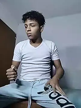 Snapshot of Manuel_Mateus1 chatting on 11/07/25, 12:32 Manuel Mateus1 online show from 11/07/25, 12:32