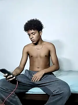 Snapshot of Manuel_Mateus1 chatting on 11/25/25, 05:13 Manuel Mateus1 online show from 11/25/25, 05:13