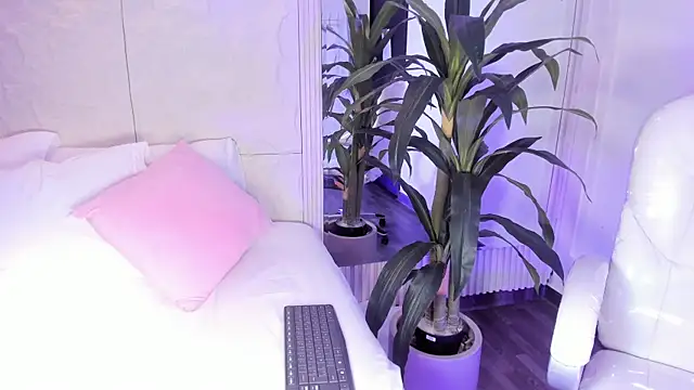 DulceGreem online show from 01/15/26, 08:01