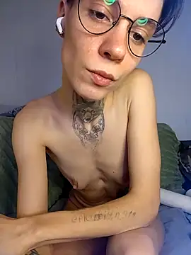 HoneySquirrel online show from 04/17/26, 08:01