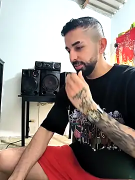 Snapshot of giannis090 chatting on 11/20/25, 07:57 giannis090 online show from 11/20/25, 07:57