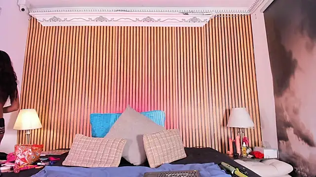 keeyla stone online show from 09/12/25, 08:09