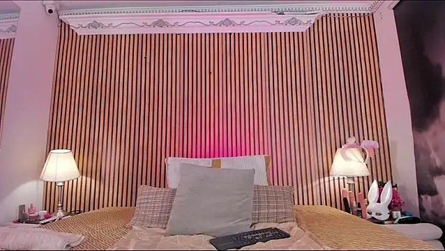 keeyla stone online show from 11/20/25, 08:52