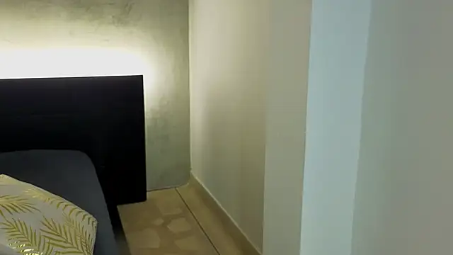 emmi collinss online show from 04/08/26, 07:47