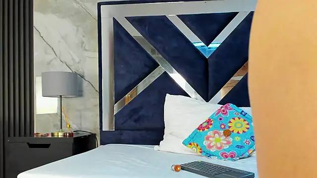 VanessaHard as online show from 01/17/26, 07:50