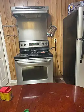 Snapshot of SlimSexxxy69 chatting on 02/12/26, 01:33 SlimSexxxy69 online show from 02/12/26, 01:33