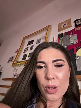 DahliaVonLure online show from 02/15/26, 03:36