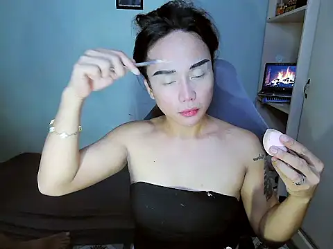 YourNikkieXxx online show from 01/19/26, 11:25