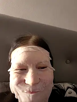 DragonFoxie online show from 10/11/25, 02:37