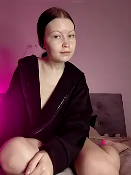 DragonFoxie online show from 11/25/25, 06:46