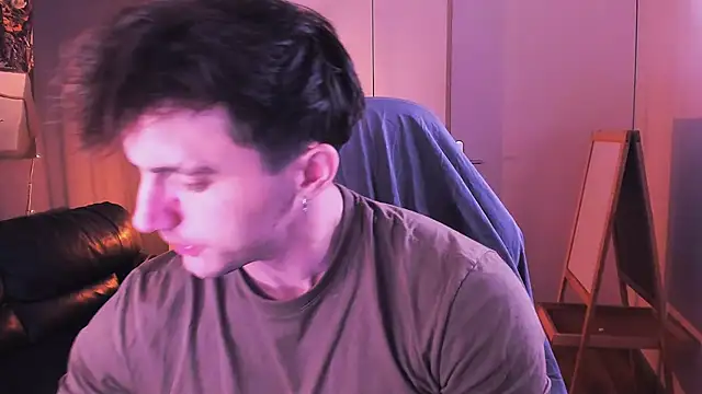 Snapshot of Oscar_Miller_ chatting on 09/15/25, 09:26 Oscar Miller online show from 09/15/25, 09:26