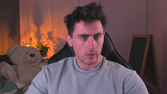 Snapshot of Oscar_Miller_ chatting on 10/29/25, 09:27 Oscar Miller online show from 10/29/25, 09:27