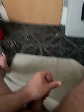 Snapshot of geilheit12 chatting on 12/04/25, 08:45 geilheit12 online show from 12/04/25, 08:45