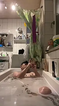 Kingpowerlittel online show from 12/04/25, 04:48