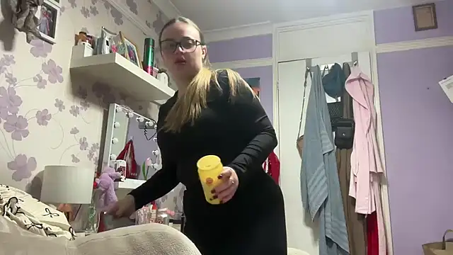 SexySashaxox online show from 02/02/26, 03:55