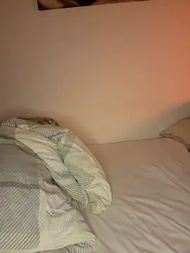 LioEstxh online show from 12/22/25, 03:47