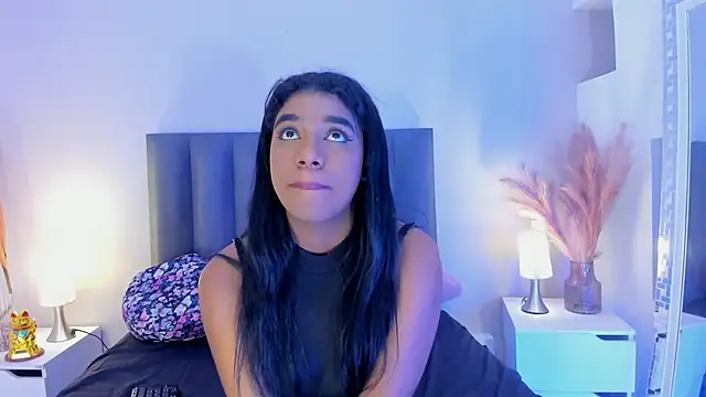 KendraChavez  online show from 11/14/25, 09:46