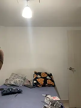 Snapshot of Laia_Gomez chatting on 11/16/25, 12:38 Laia Gomez online show from 11/16/25, 12:38