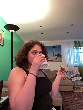 DreamThickCouple online show from 04/10/26, 04:12