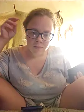 countrymomma online show from 10/08/25, 03:42