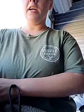 countrymomma online show from 10/15/25, 01:44