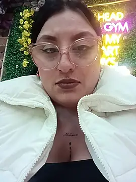 megan fox5 online show from 12/16/25, 10:04