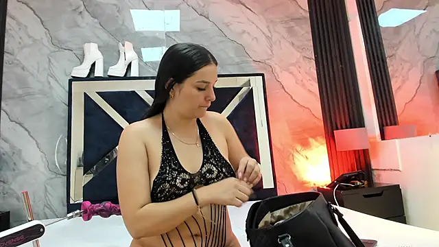 VioletRose as online show from 05/10/26, 10:37