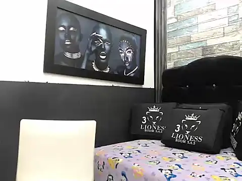 esmeralda asford online show from 11/14/25, 12:04