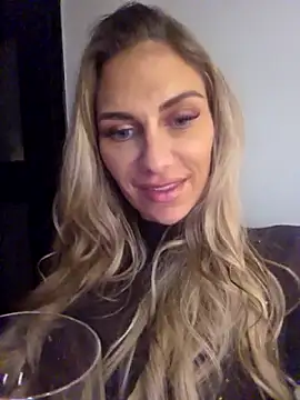 Melody1600 online show from 12/14/25, 01:11