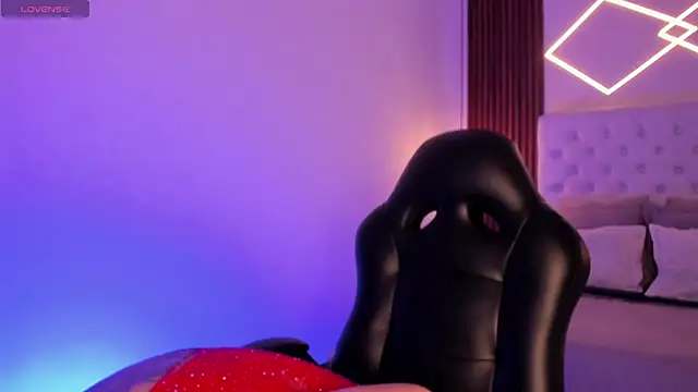 Snapshot of ZamabyCrucie chatting on 09/17/25, 11:39 ZamabyCrucie online show from 09/17/25, 11:39