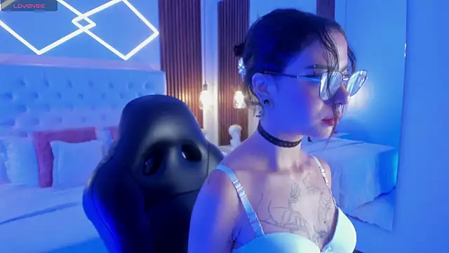 Snapshot of ZamabyCrucie chatting on 09/25/25, 10:46 ZamabyCrucie online show from 09/25/25, 10:46