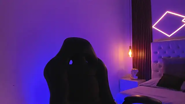 Snapshot of ZamabyCrucie chatting on 11/21/25, 05:28 ZamabyCrucie online show from 11/21/25, 05:28