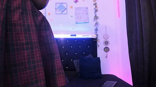 Snapshot of AkariRosetti chatting on 09/17/25, 03:35 AkariRosetti online show from 09/17/25, 03:35